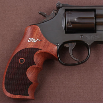 Smith Wesson N Frame Roundbutt TAC Rosewood Grips Silver Logo